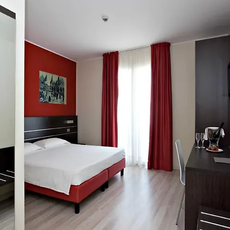 Vienna Hotel 3*
