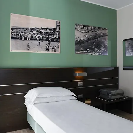 Vienna Hotel 3*