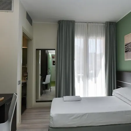 Vienna Hotel 3*