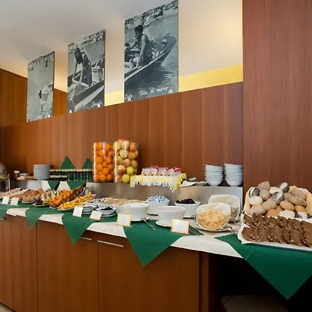 Vienna Hotel 3*